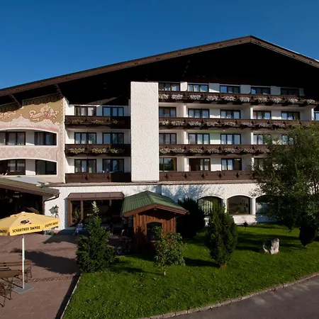 Lohninger Otel Sankt Georgen im Attergau